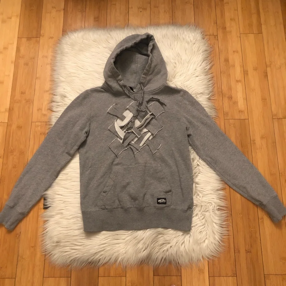 Vans of the Wall Cut Out Kangaroo Pocket Grey Unisex Hoodie size M